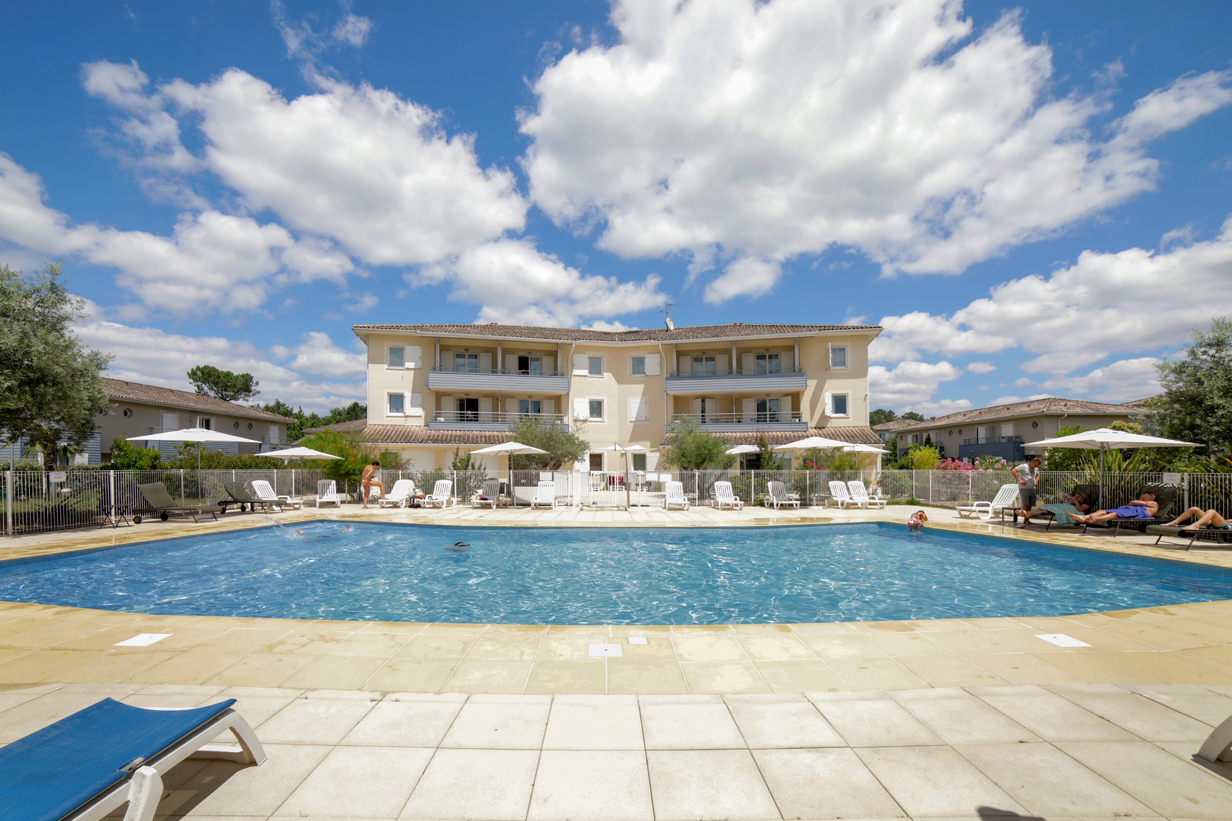 Appart'City Classic Bordeaux Aeroport St Jean D'Illac Saint-Jean-d'Illac Bagian luar foto