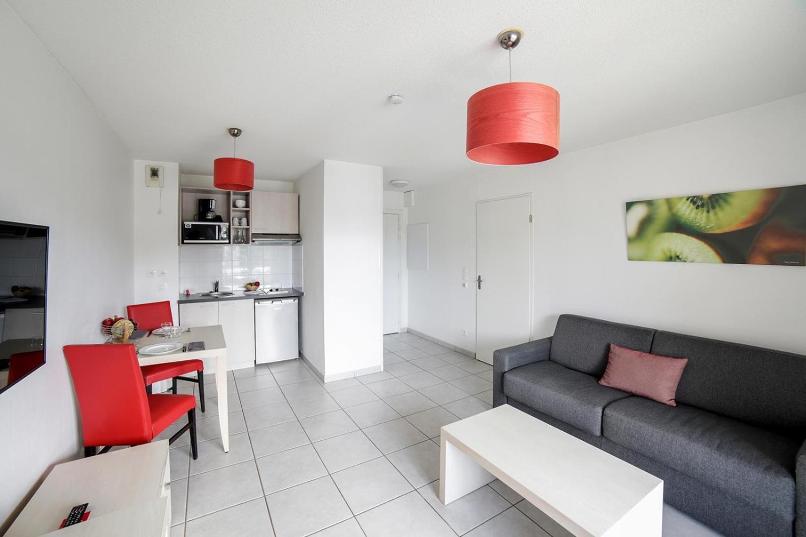 Appart'City Classic Bordeaux Aeroport St Jean D'Illac Saint-Jean-d'Illac Bagian luar foto